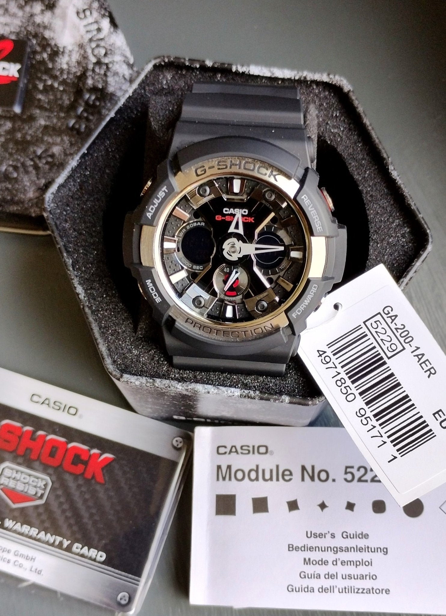 Casio G - Shock Men's GA - 200 - 1AER Analogue - Digital Sports Watch rrp £165 - Chronographworld