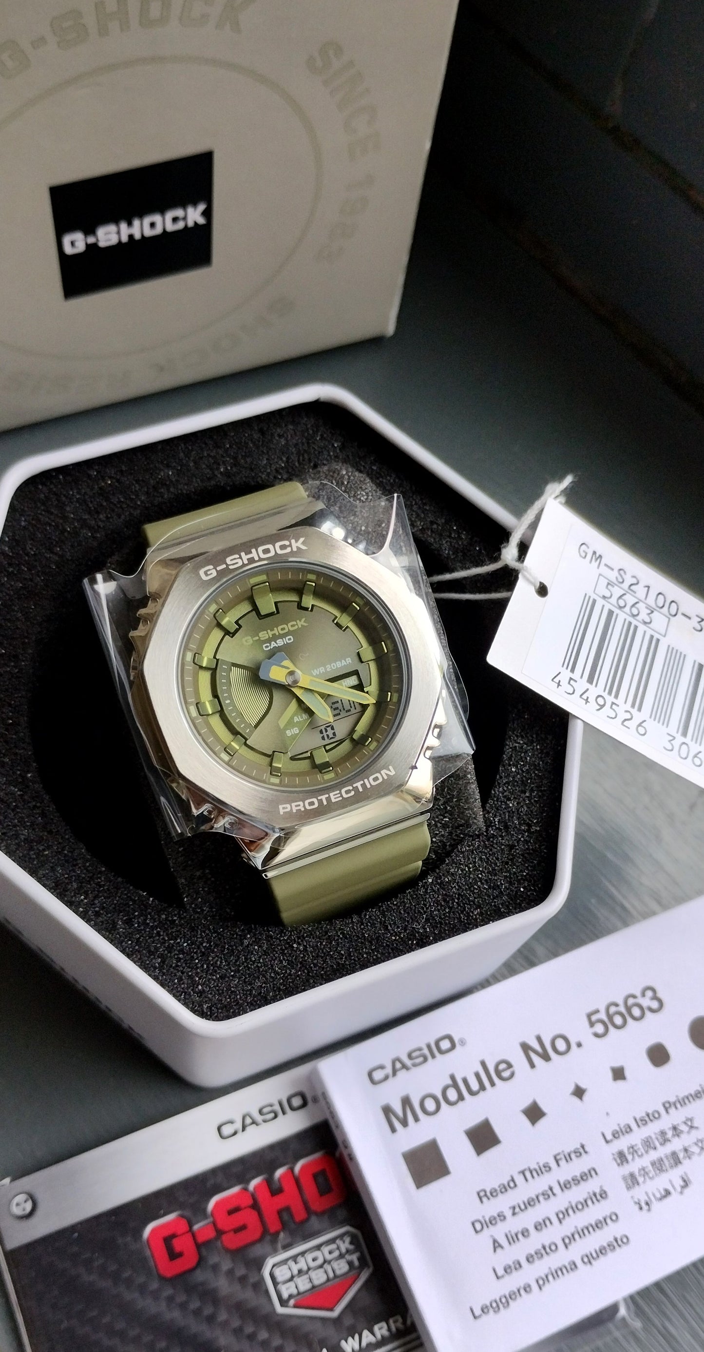 Casio G-Shock Classic Women's Watch Silver / Olive Green GM-S2100-3AER